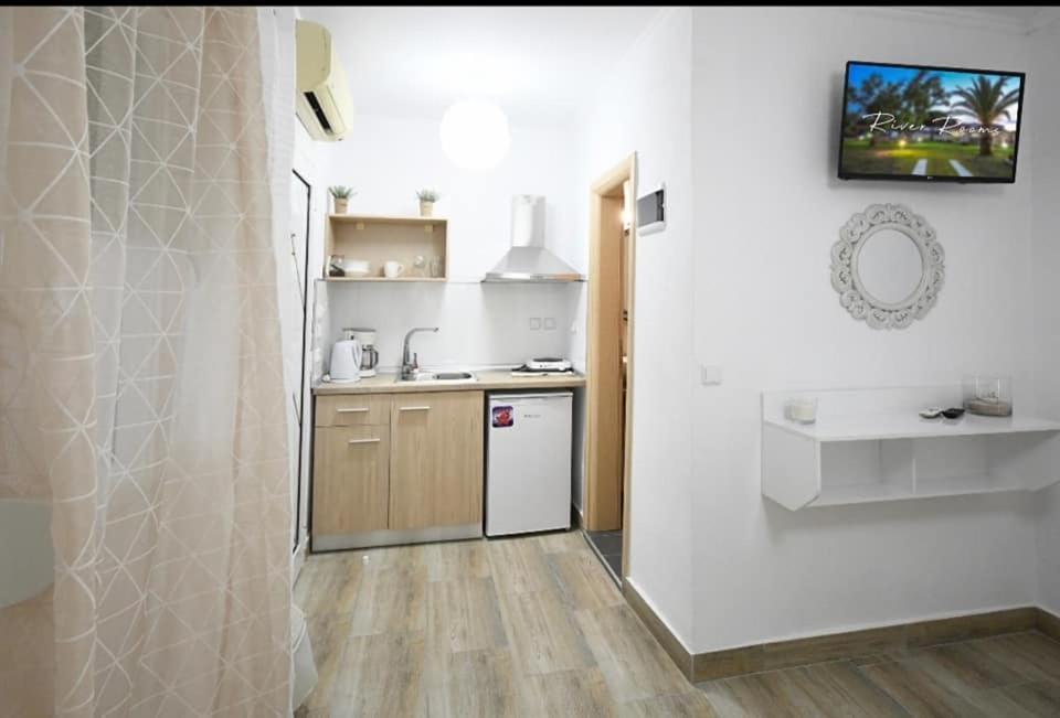 River Rooms Kriaritsi Skala Sikias 外观 照片